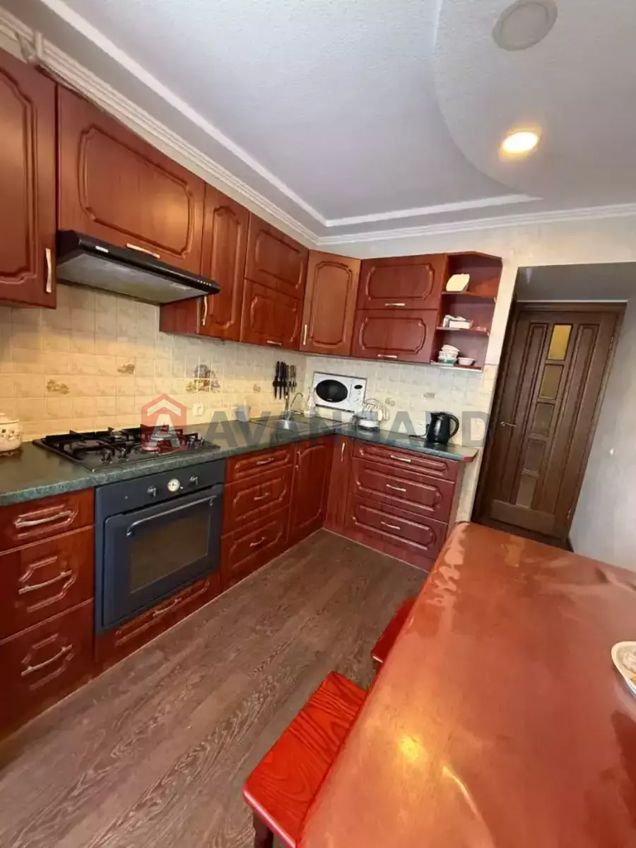 3 ����. ��������, 64/-/8 ��. �., 7/9 ���� ���� 7