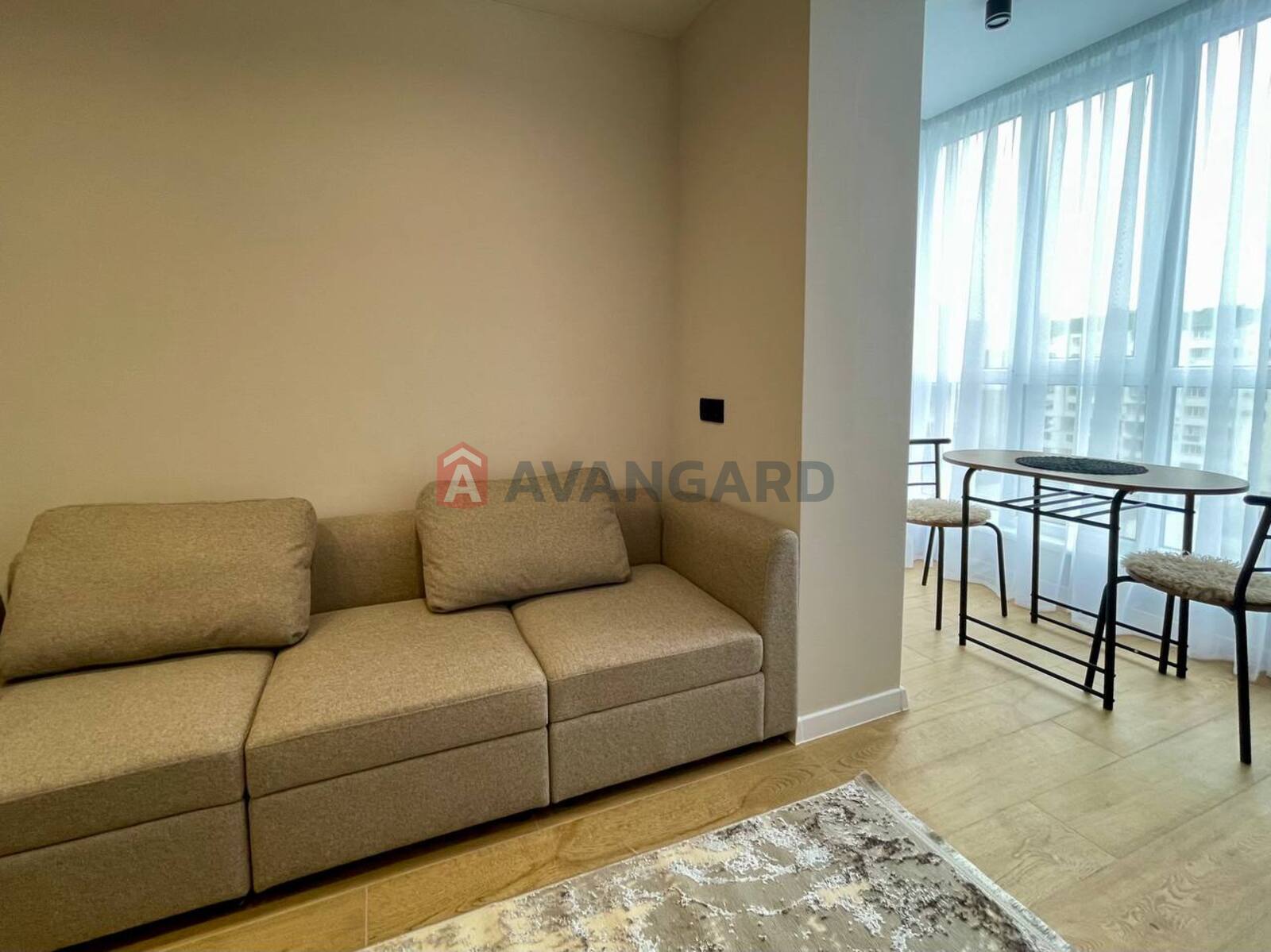 1 ��. ��������, 41/16/20 ��. �., 9/10 ������ ���� 9