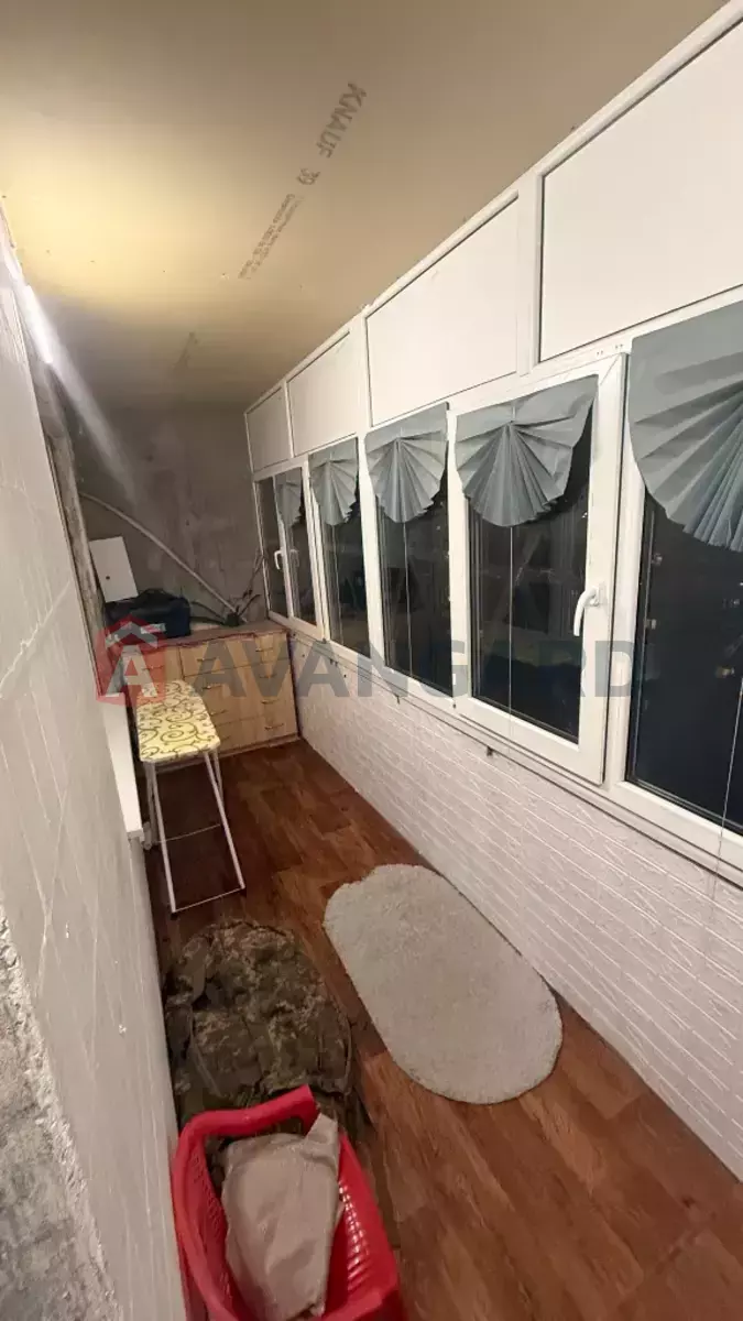 1 ����. ��������, 35/18/7 ��. �., 11/12 ���� ���� 10