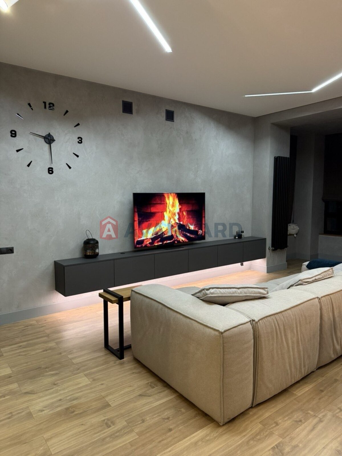 3 ��. ��������, 94/-/40 ��. �., 10/10 ������ ���� 1