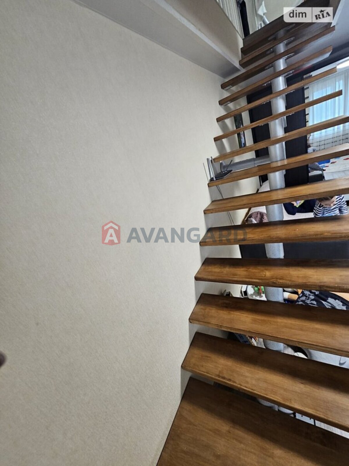 3 . , 83/45/15 . ., 10/11   18