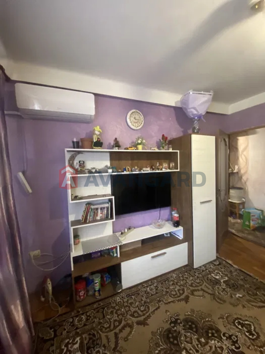 2 ����. ��������, 43/-/7 ��. �., 4/5 ���� ���� 1