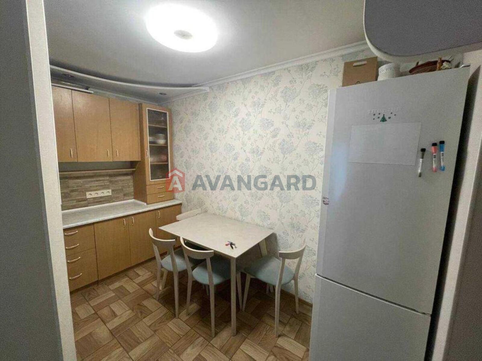 2 ��. ��������, 45/-/15 ��. �., 8/9 ������ ���� 7