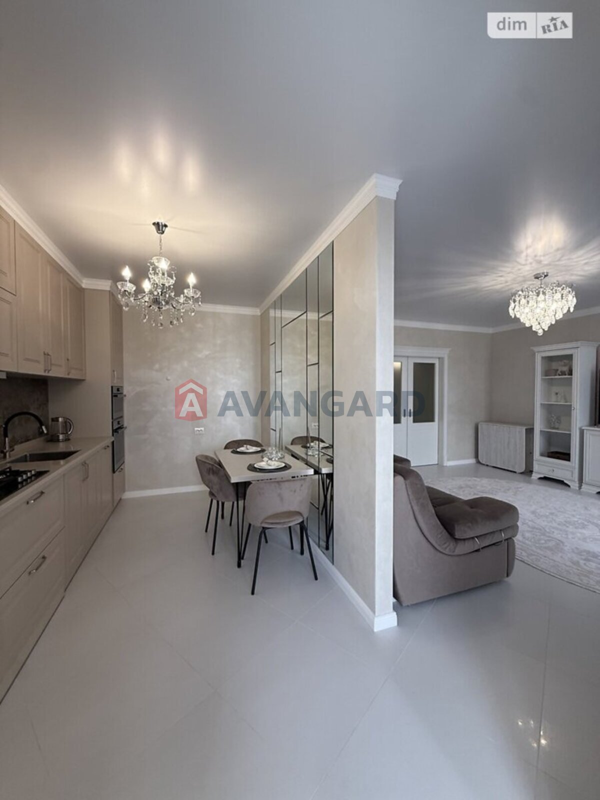 2 ��. ��������, 70/31/17 ��. �., 9/9 ������ ���� 3