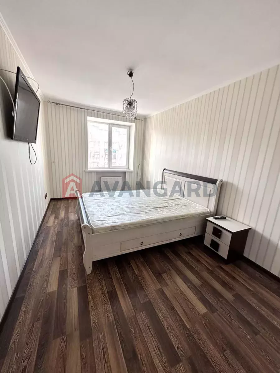 3 ����. ��������, 93/-/30 ��. �., 9/11 ���� ���� 22