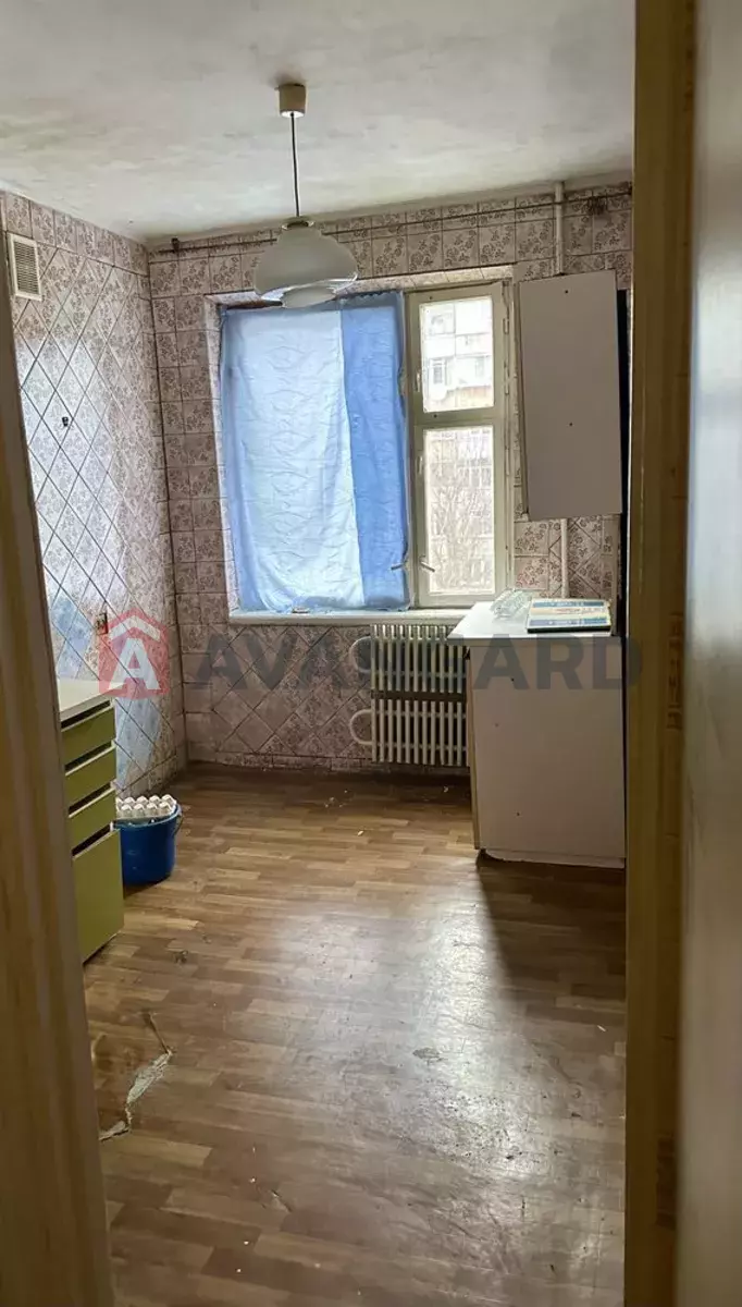 3 ��. ��������, 63/-/8 ��. �., 4/9 ������ ���� 3