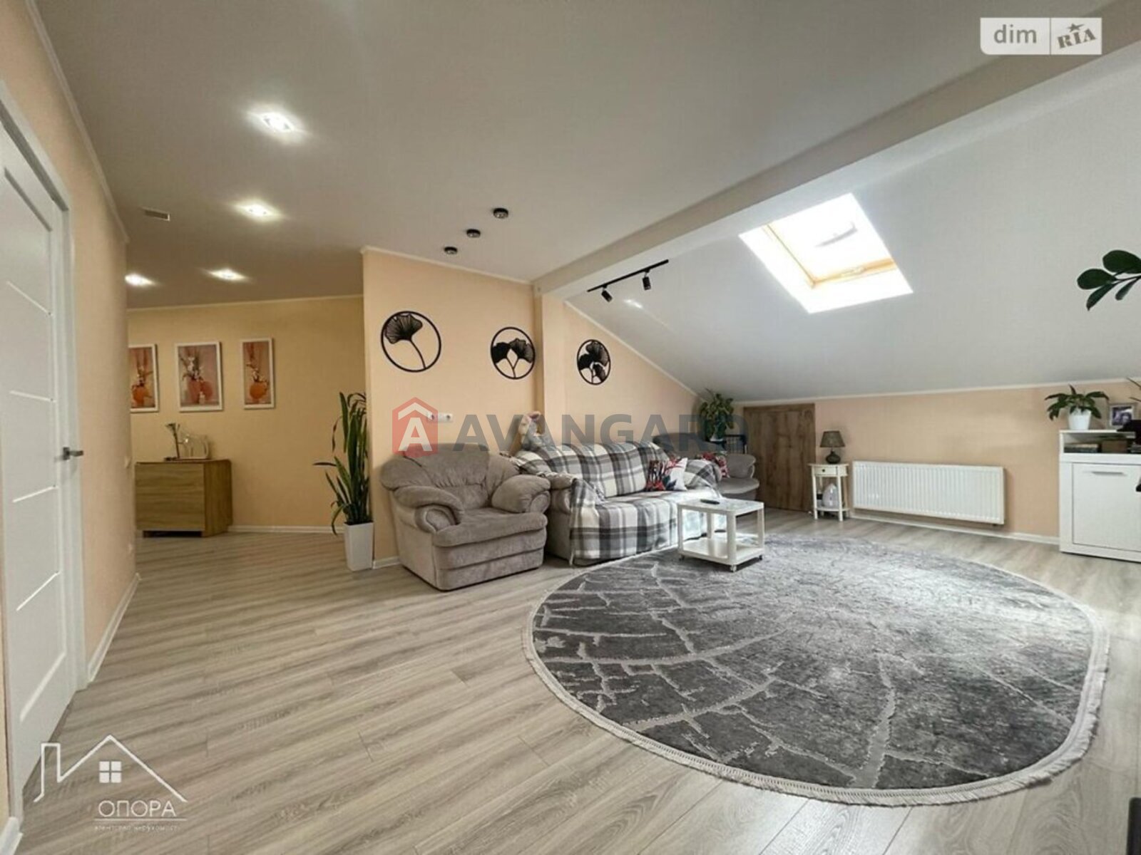 2 ��. ��������, 118/41/40 ��. �., 8/10 ������ ���� 2