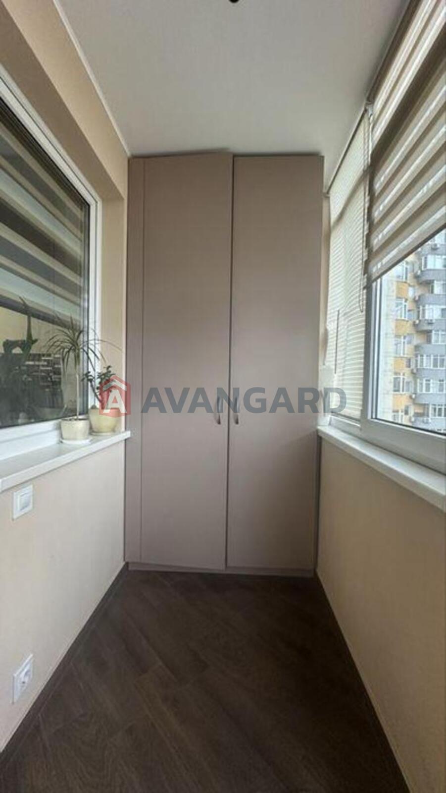 2 ��. ��������, 60/-/20 ��. �., 7/25 ������ ���� 8