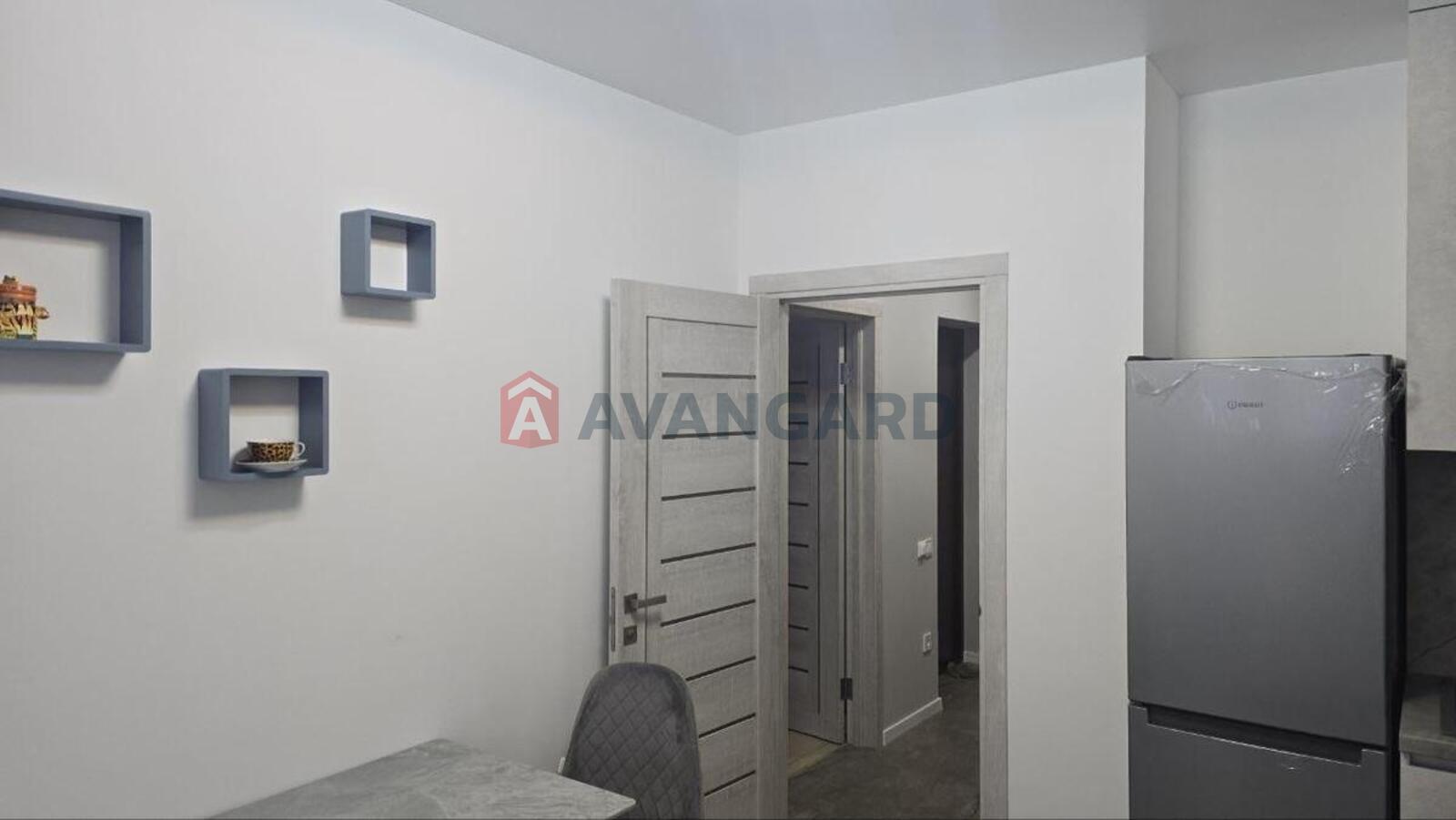 1 ��. ��������, 47/15/18 ��. �., 20/26 ������ ���� 7