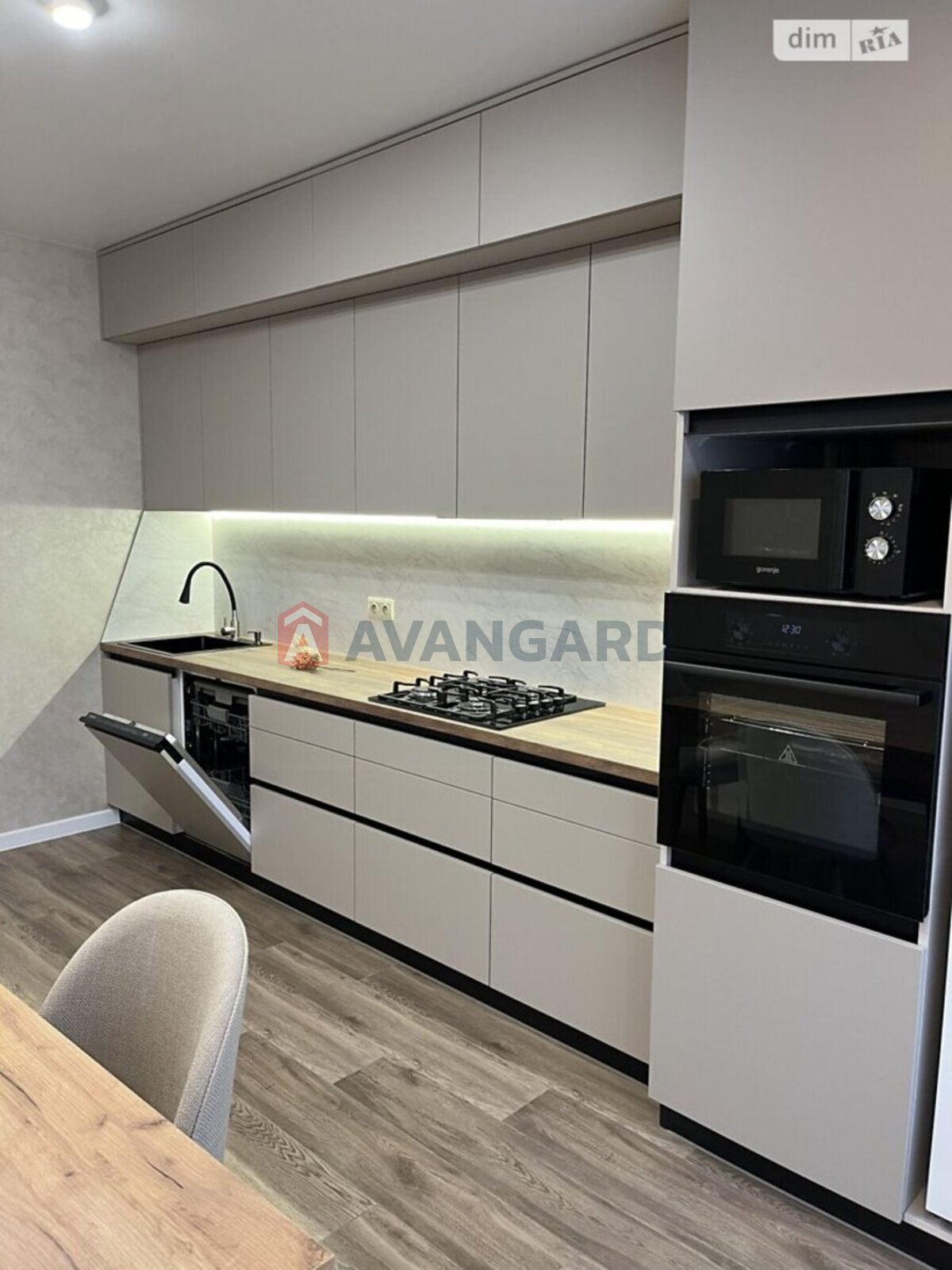 1 ��. ��������, 51/20/20 ��. �., 2/10 ������ ���� 17