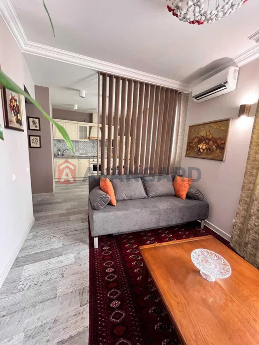 1 ��. ��������, 38/-/10 ��. �., 8/16 ������ ���� 12