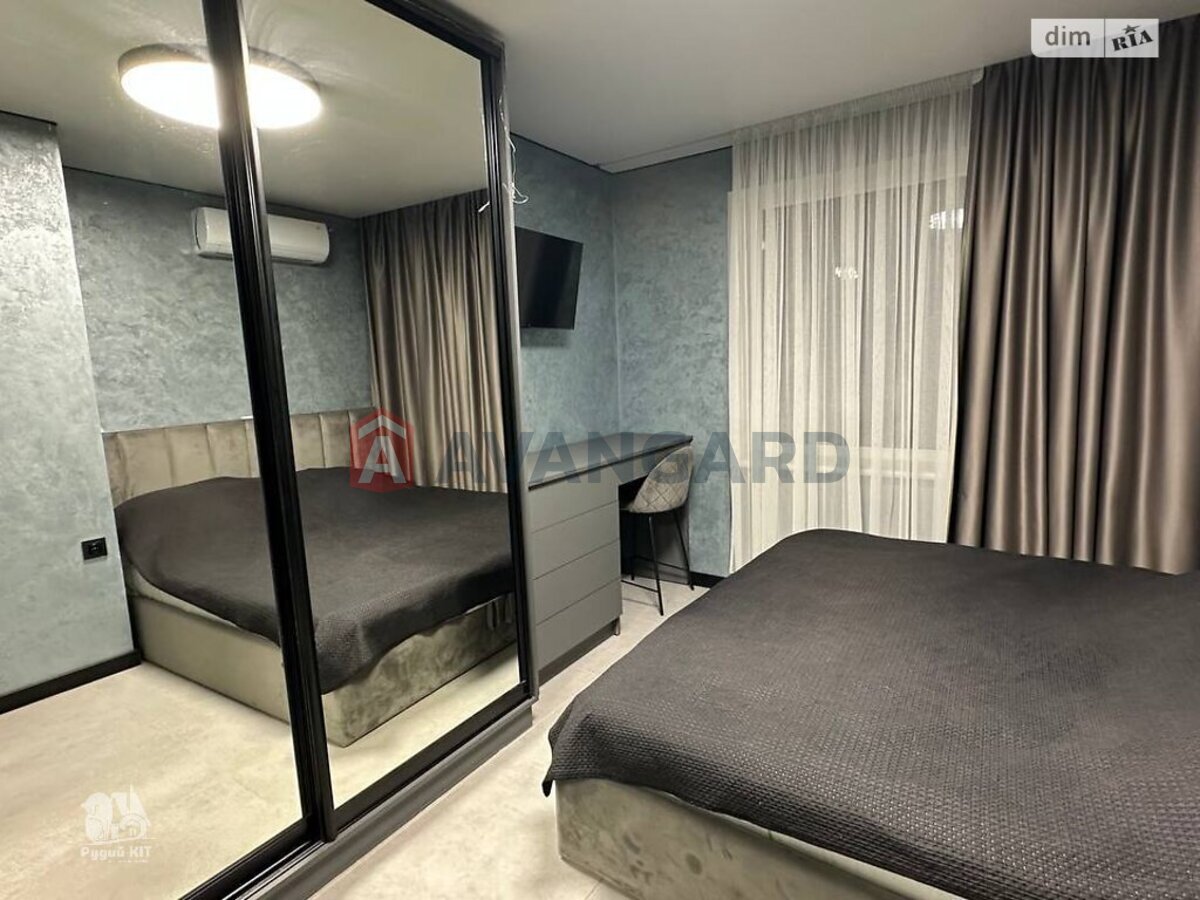 1 ��. ��������, 21/11/4 ��. �., 9/9 ������ ���� 7