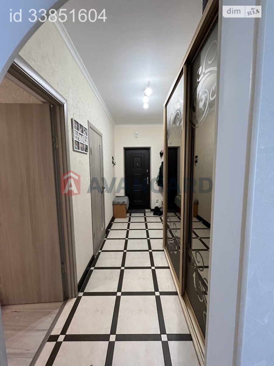 3 ��. ��������, 70/35/13 ��. �., 2/2 ������ ���� 3