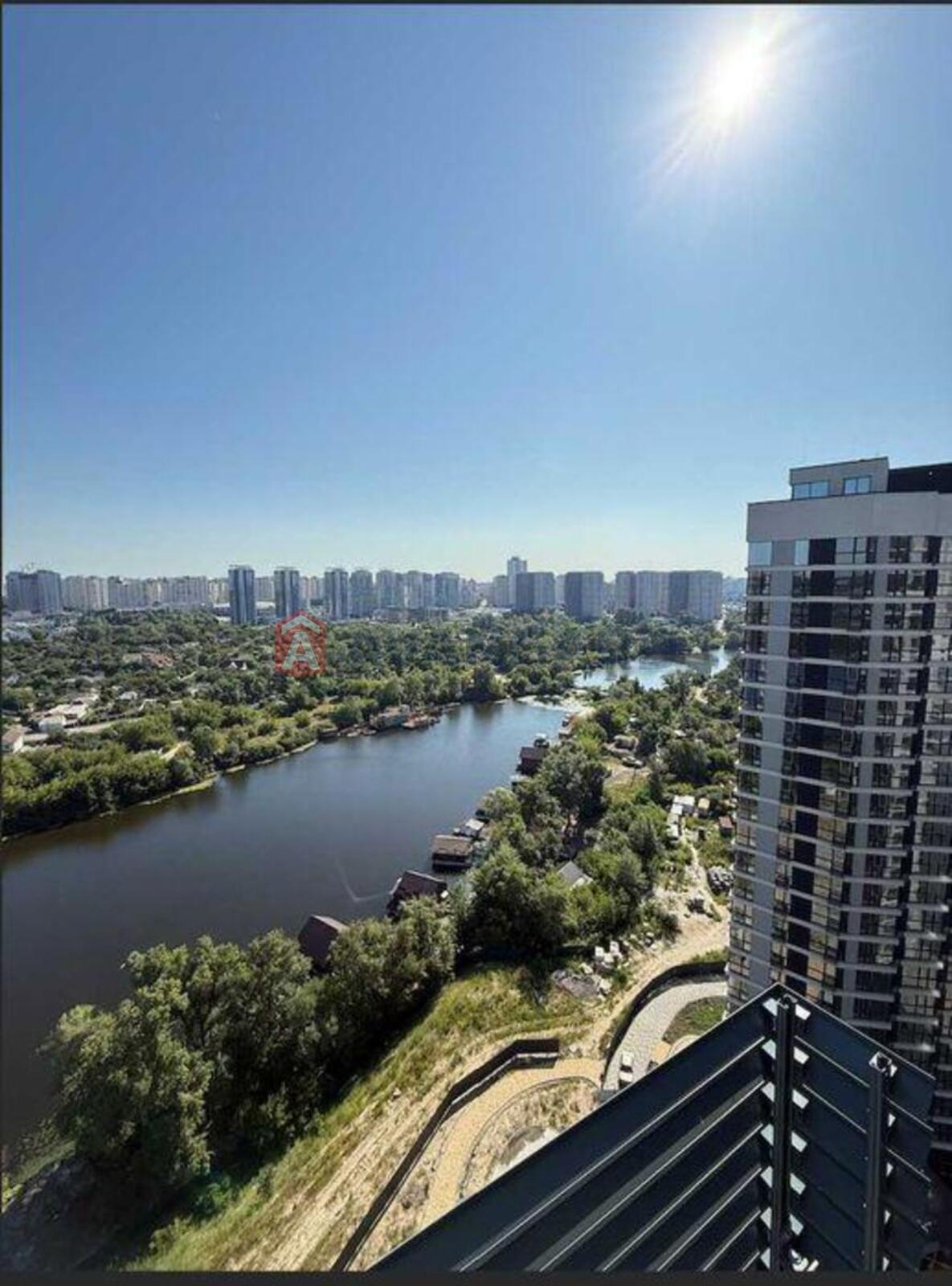 3 ��. ��������, 124/-/52 ��. �., 20/25 ������ ���� 15