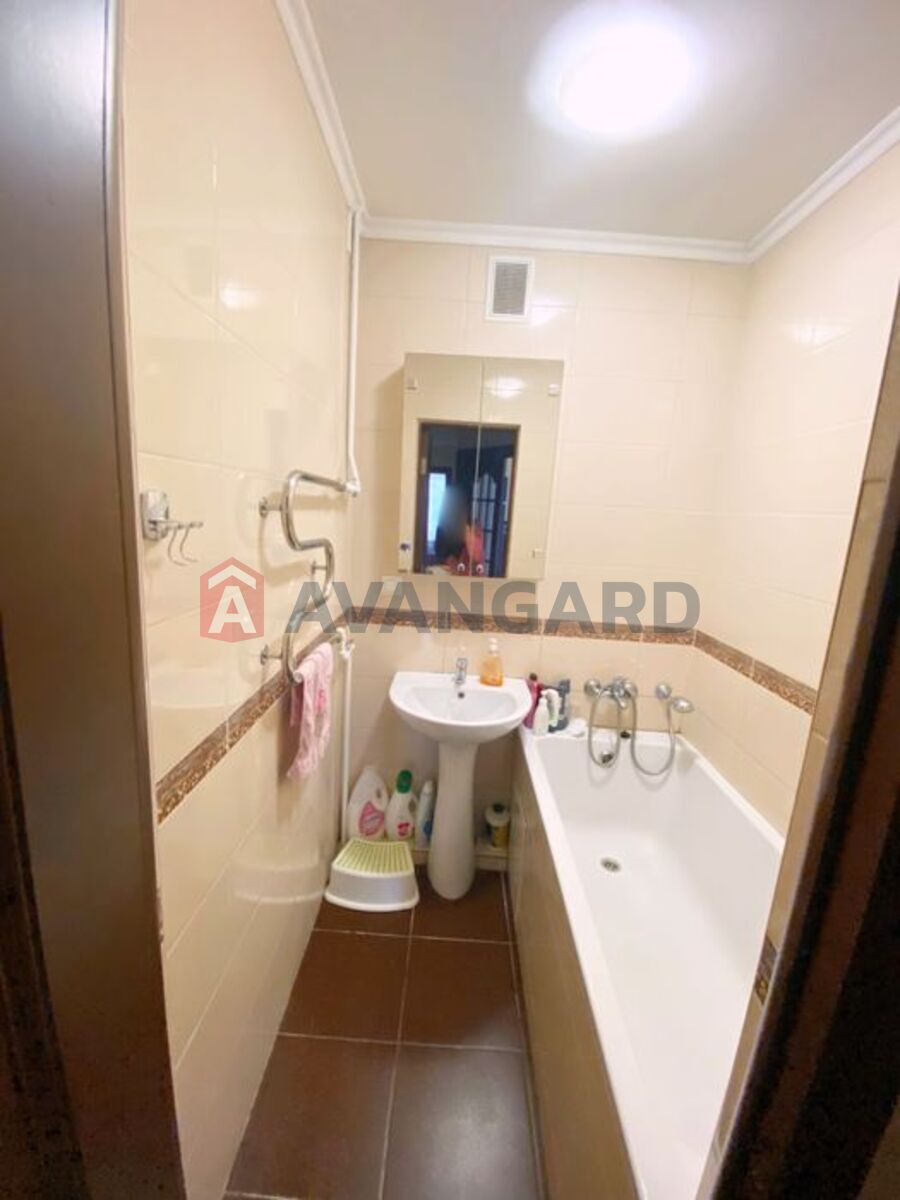 4 ��. ��������, 71/-/9 ��. �., 8/9 ������ ���� 7