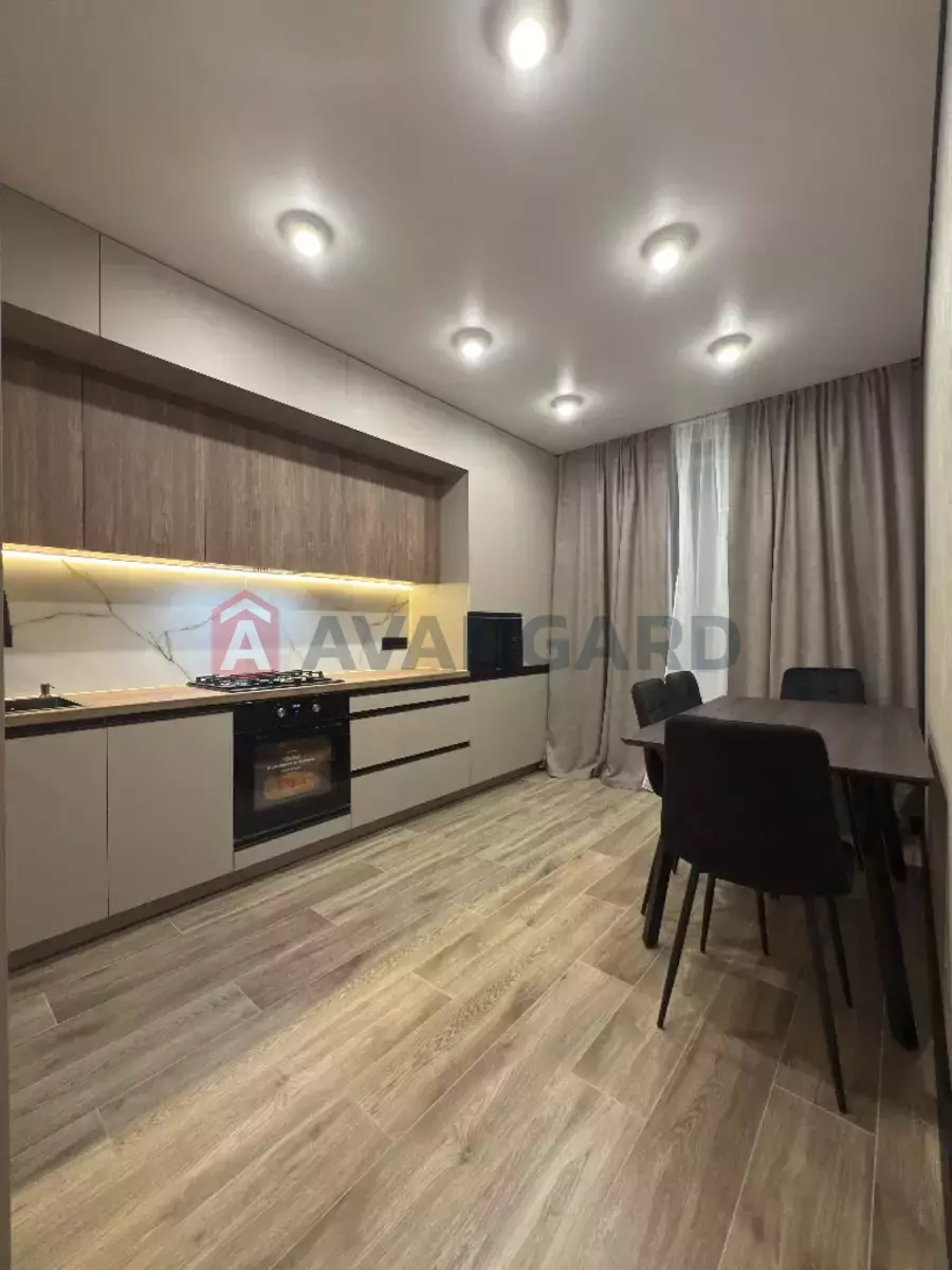 3 ��. ��������, 65/28/12 ��. �., 7/10 ������ ���� 2