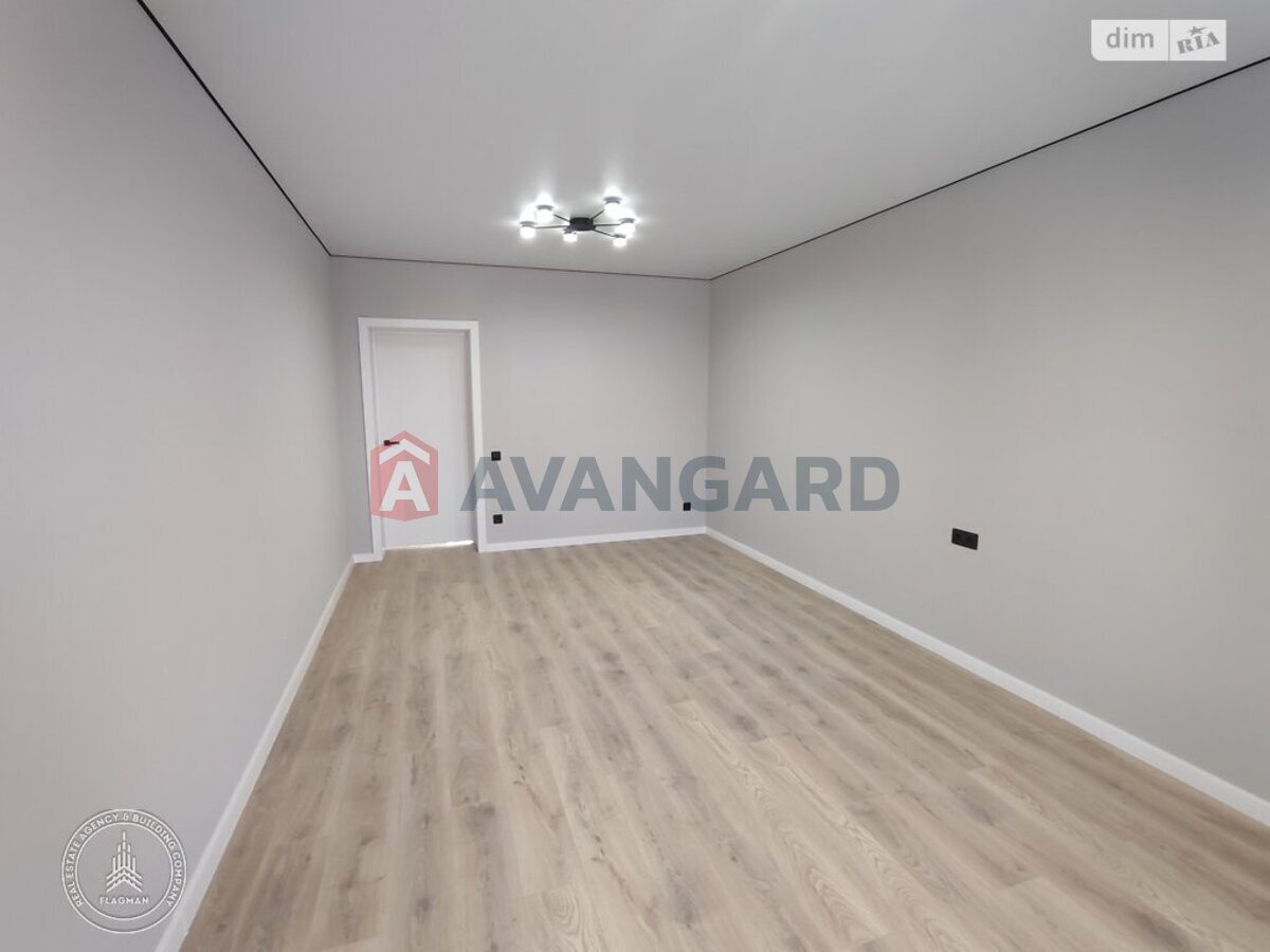 1 ��. ��������, 50/-/14 ��. �., 2/3 ������ ���� 14