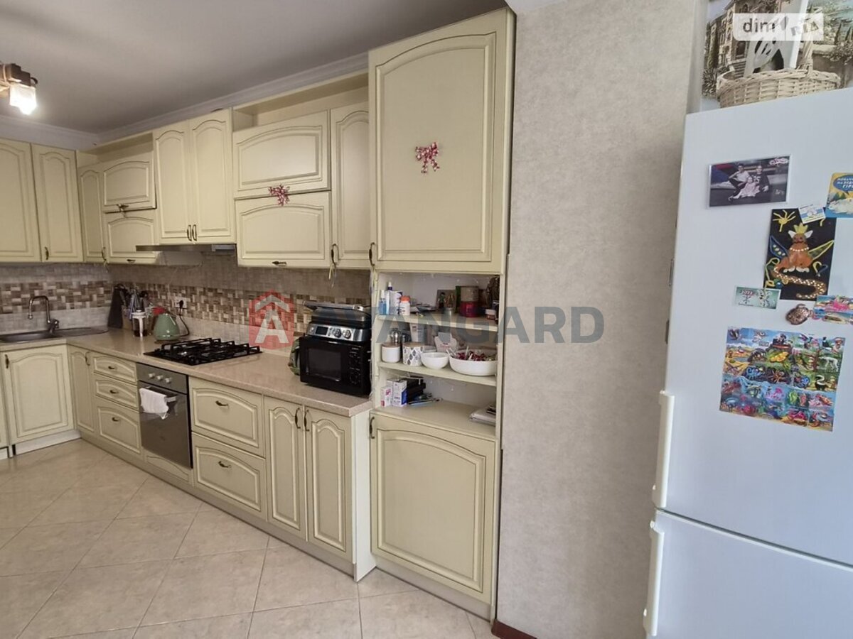 2 ��. ��������, 92/60/20 ��. �., 3/9 ������ ���� 1