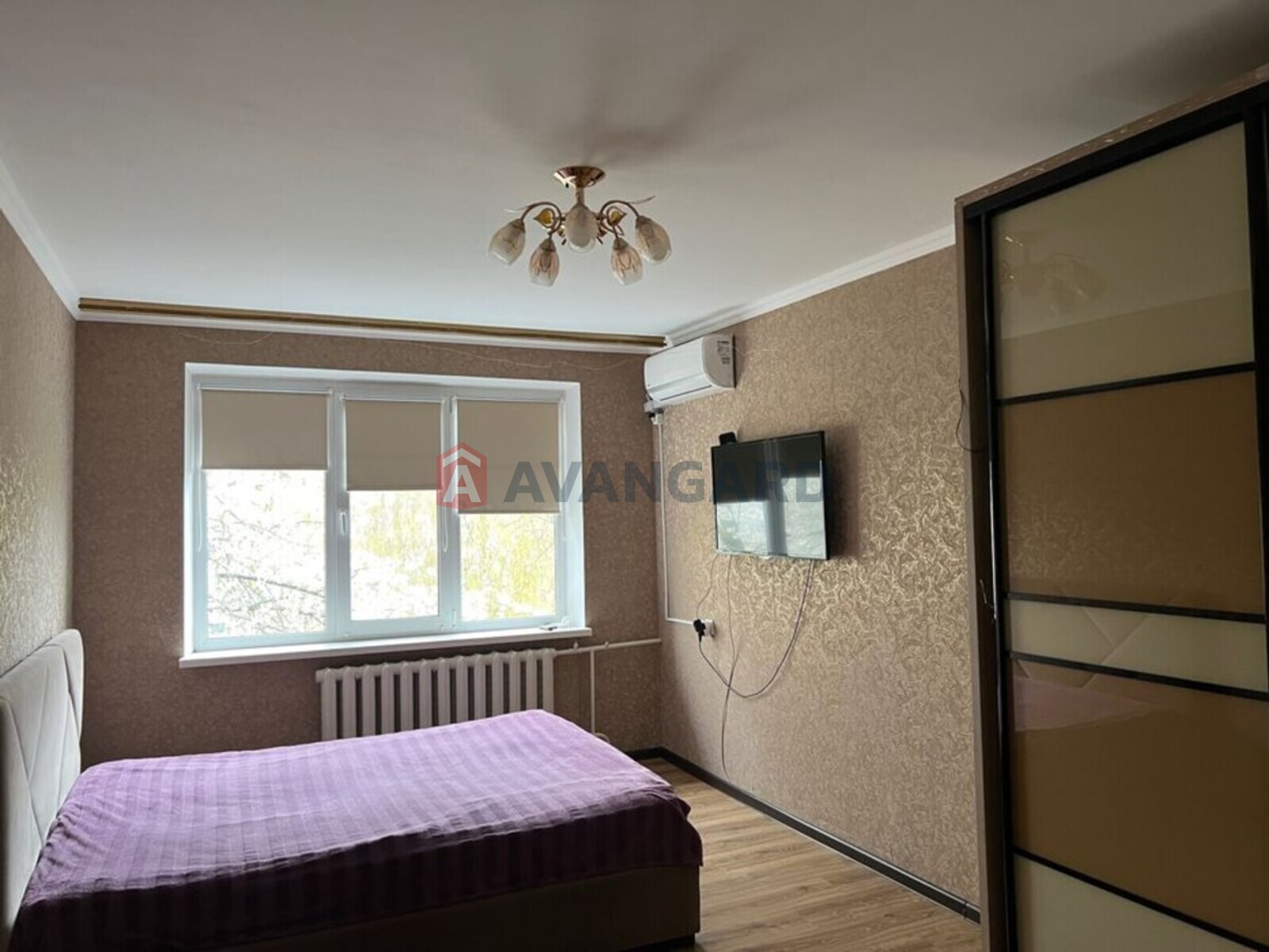 2 ��. ��������, 48/-/5 ��. �., 5/5 ������ ���� 4