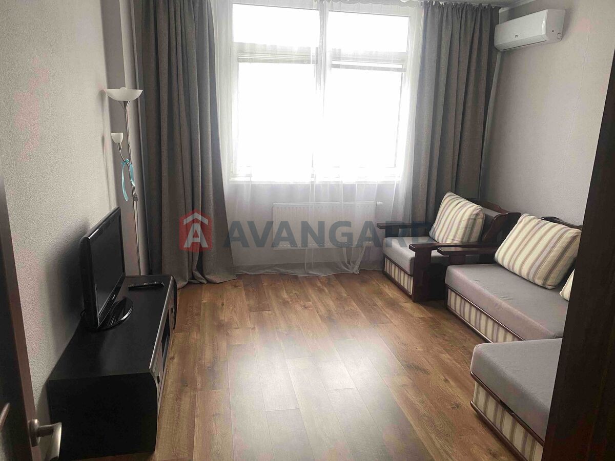 1 ����. ��������, 43/18/12 ��. �., 24/26 ���� ���� 11