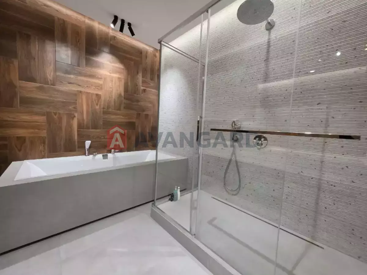 4 ��. ��������, 189/-/- ��. �., 5/7 ������ ���� 6