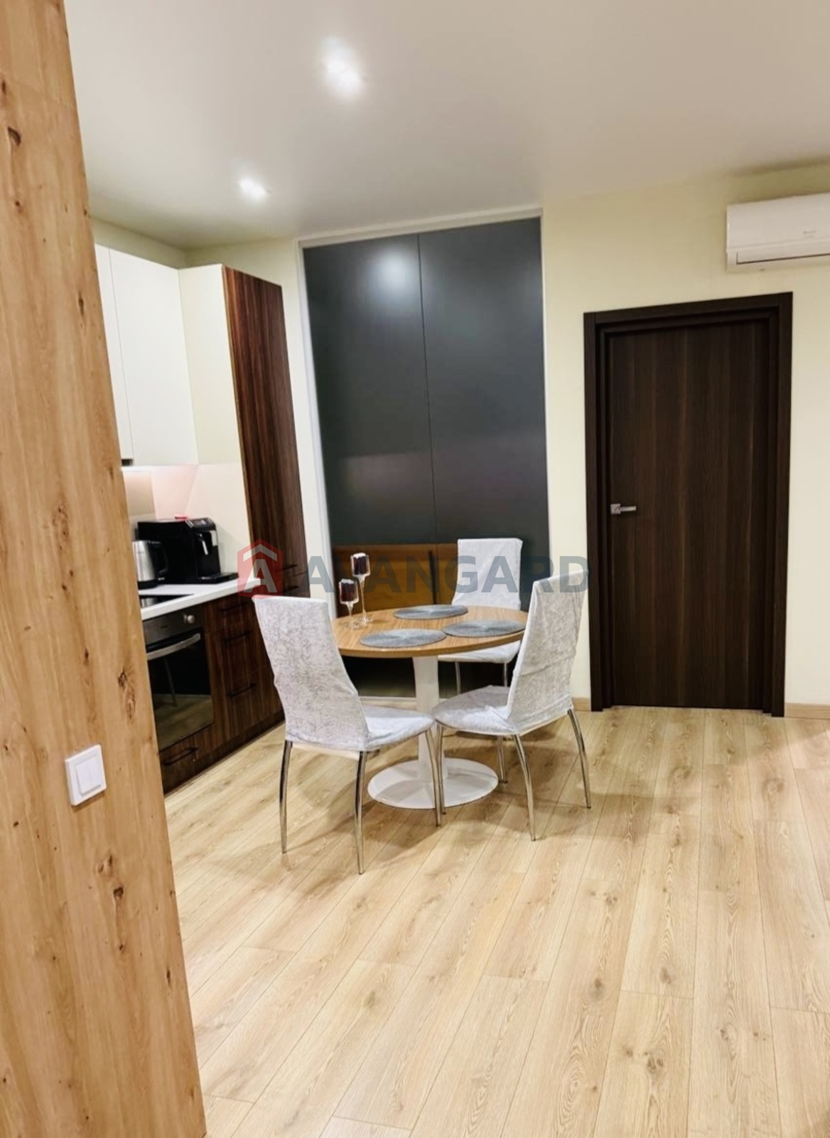 2 ��. ��������, 68/26/23 ��. �., 16/26 ������ ���� 3