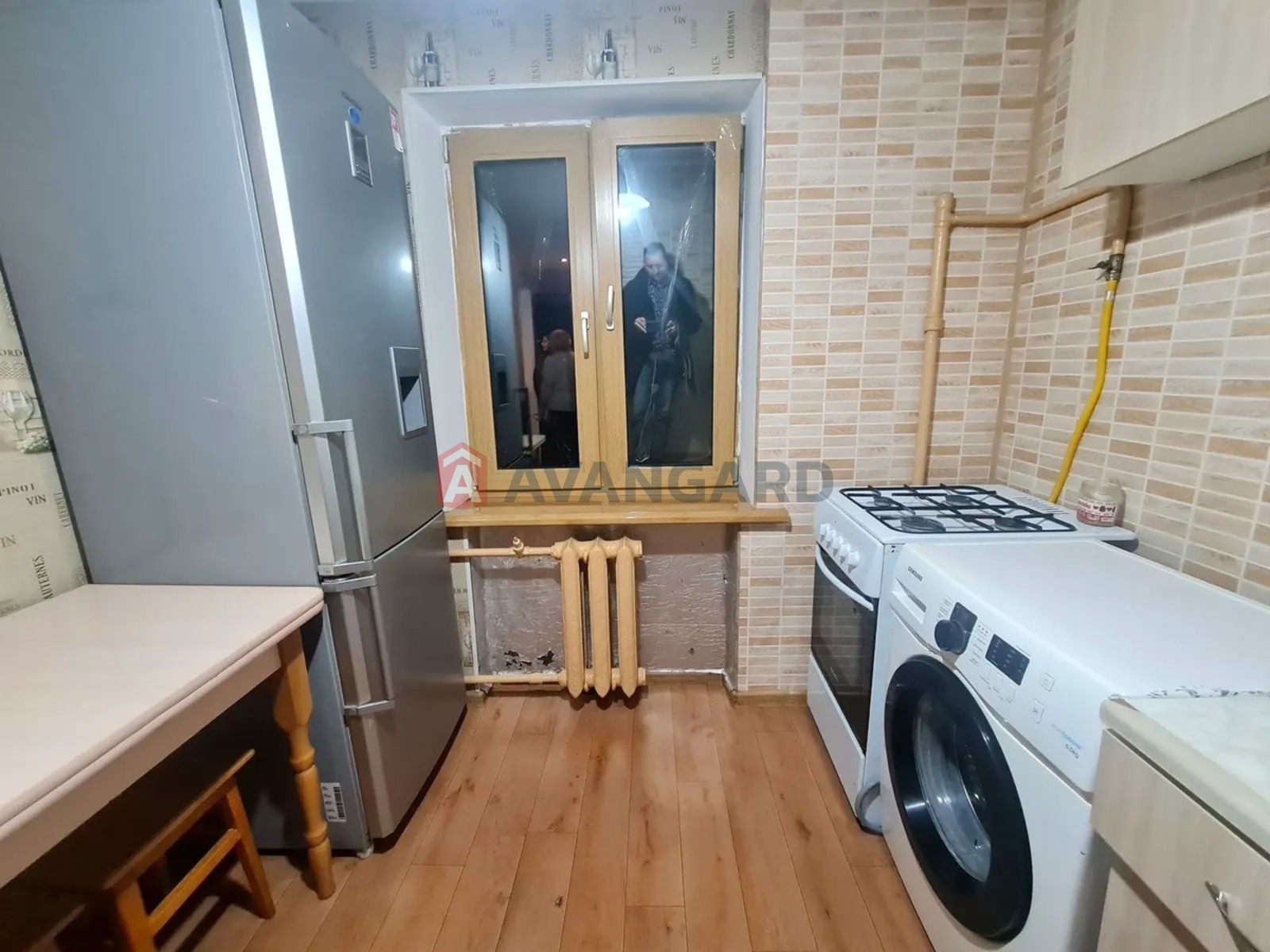 1 ��. ��������, 31/17/6 ��. �., 5/5 ������ ���� 4