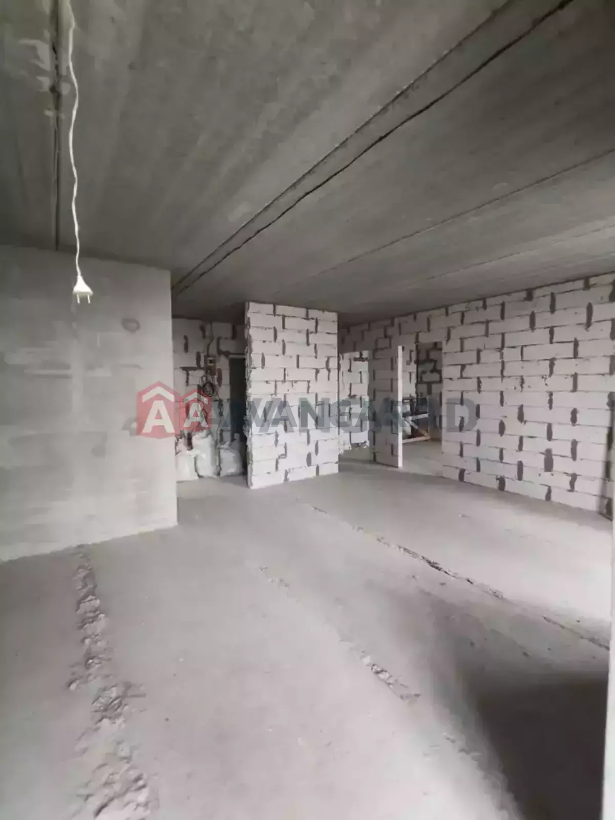 2 ��. ��������, 77/-/- ��. �., 9/9 ������ ���� 18