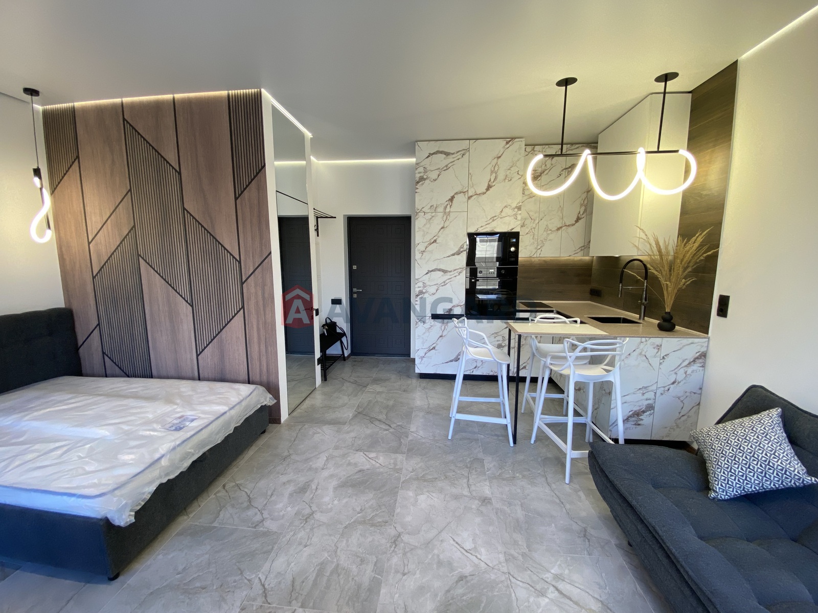 1 ����. ��������, 29.6/26.2/3.4 ��. �., 7/8 ���� ���� 19