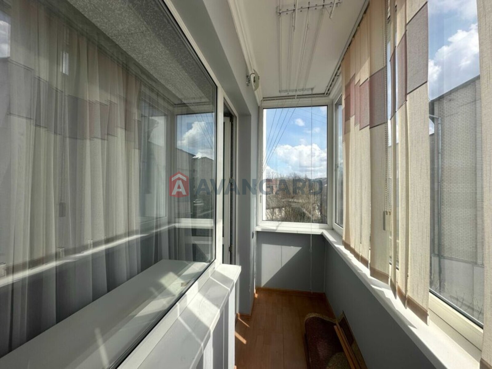 3 ��. ��������, 108/-/15 ��. �., 4/6 ������ ���� 3