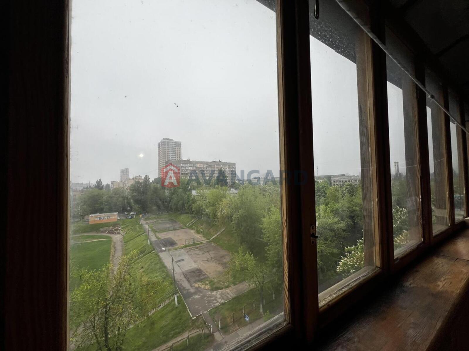 2 ��. ��������, 46/25/8 ��. �., 9/9 ������ ���� 8