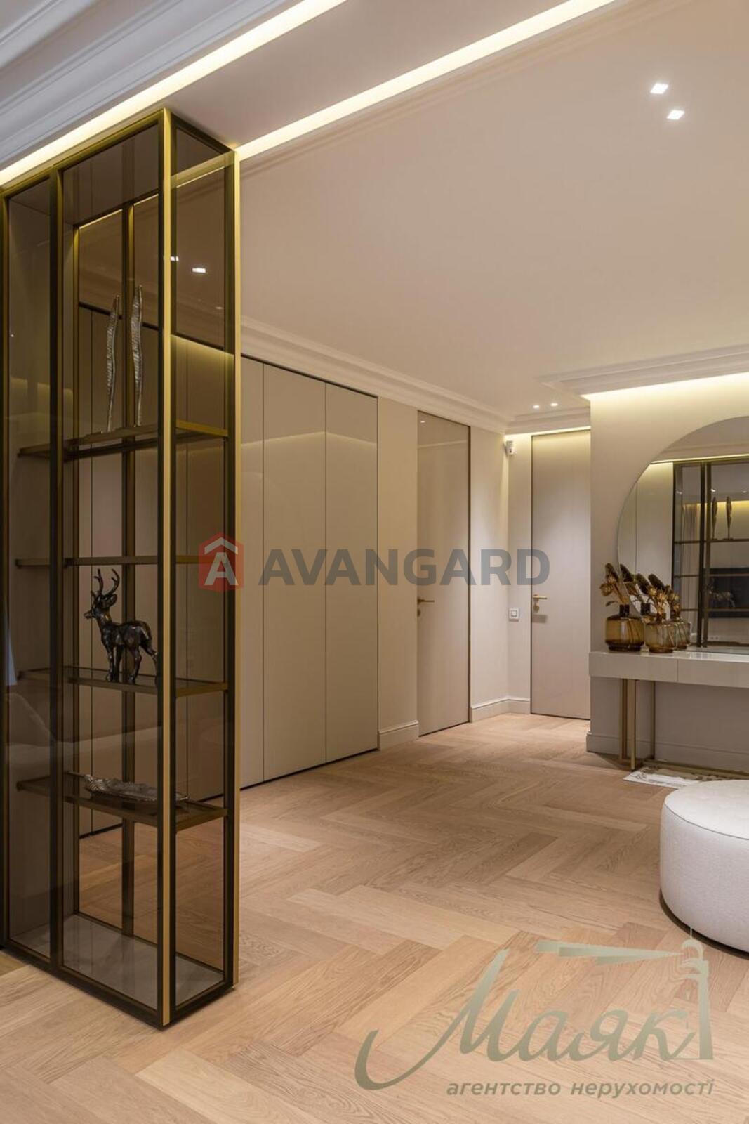 3 ��. ��������, 122/60/40 ��. �., 12/24 ������ ���� 30