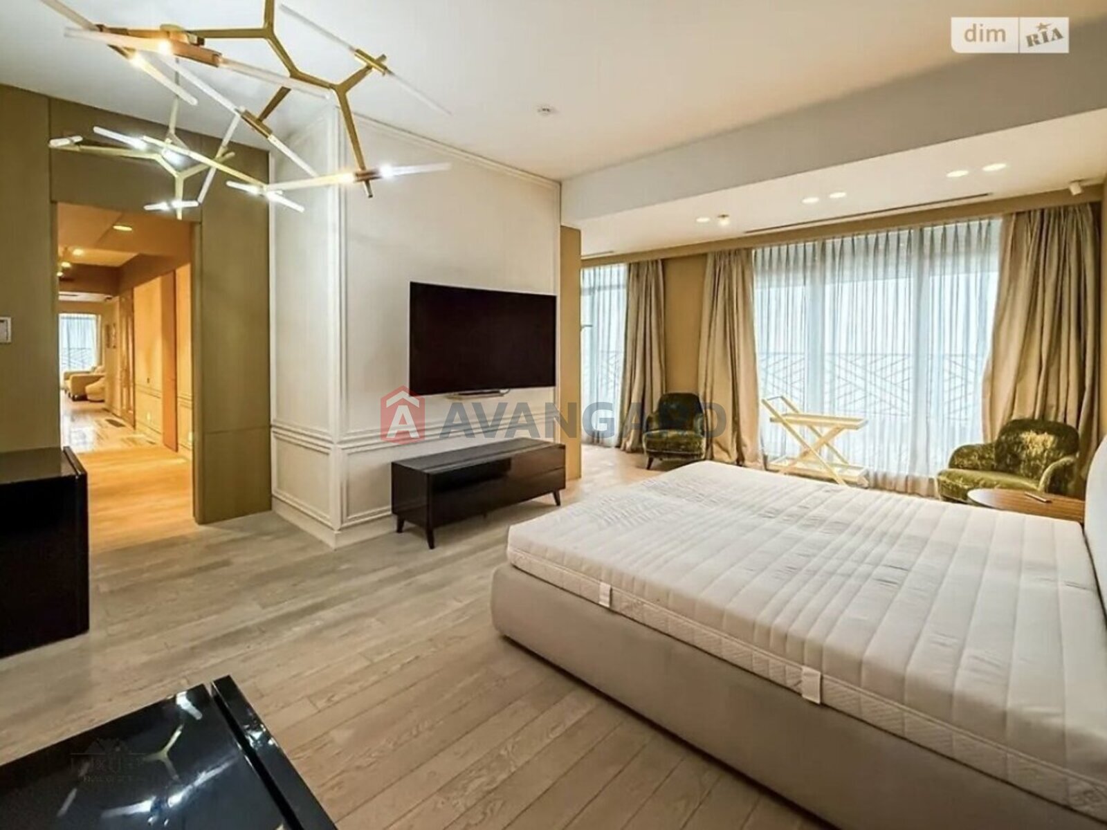 3 ��. ��������, 107/-/- ��. �., 4/14 ������ ���� 6