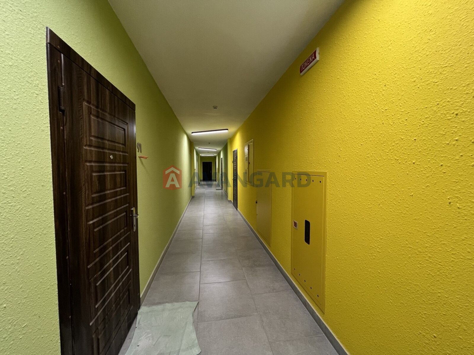 1 ��. ��������, 40/-/9 ��. �., 14/16 ������ ���� 9