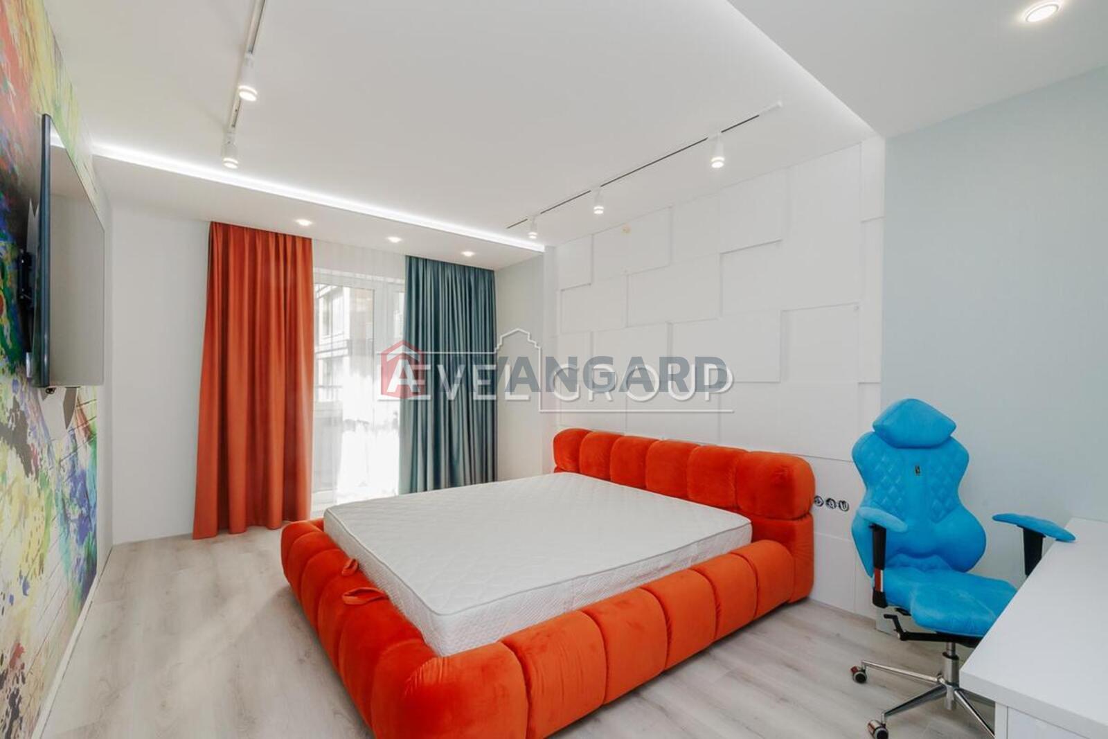 2 ��. ��������, 91/40/27 ��. �., 11/26 ������ ���� 18