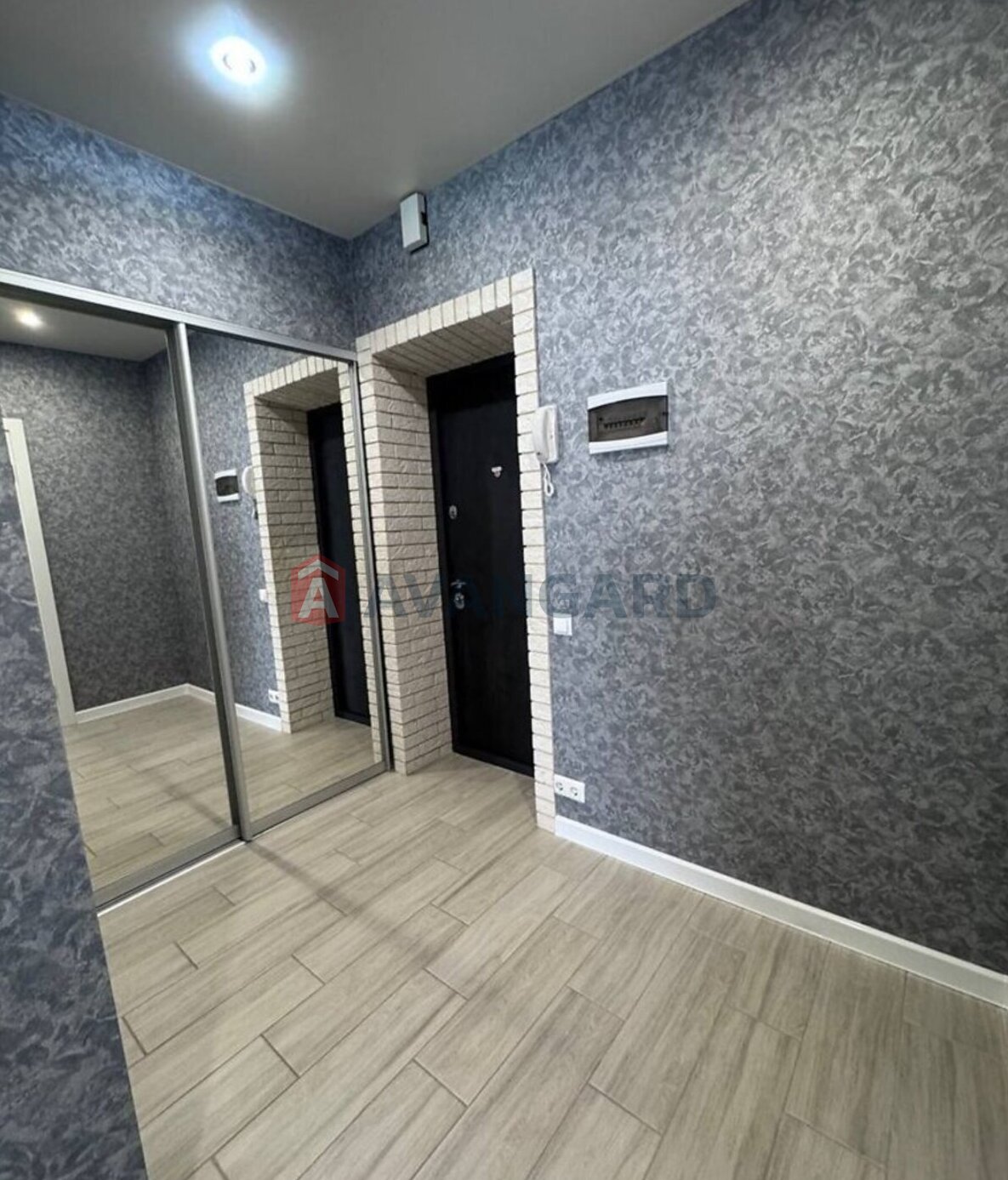 1 ��. ��������, 46/18/16 ��. �., 8/10 ������ ���� 5