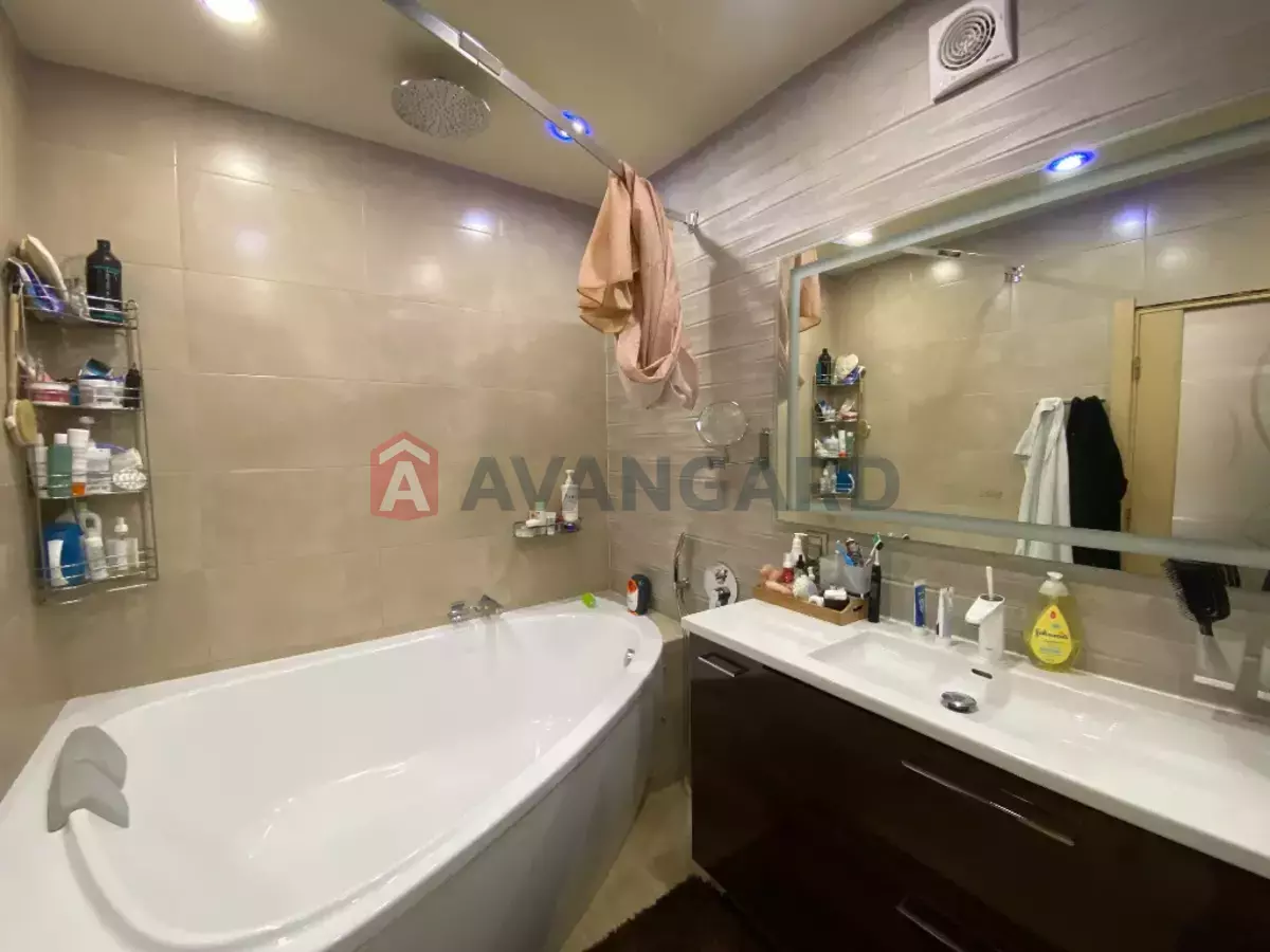 3 ��. ��������, 117/-/23 ��. �., 2/12 ������ ���� 13