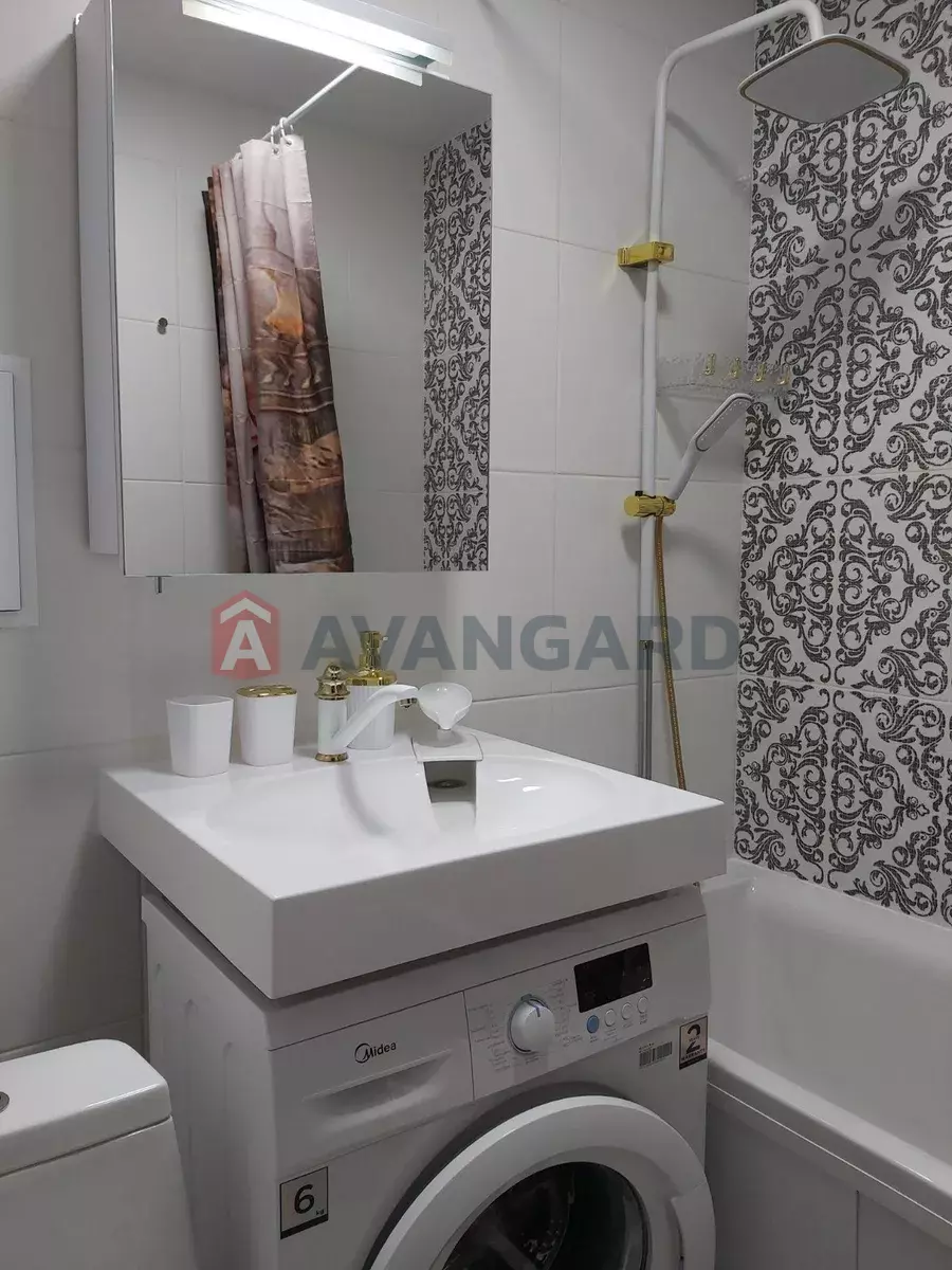 1 ��. ��������, 33/-/6 ��. �., 4/5 ������ ���� 4