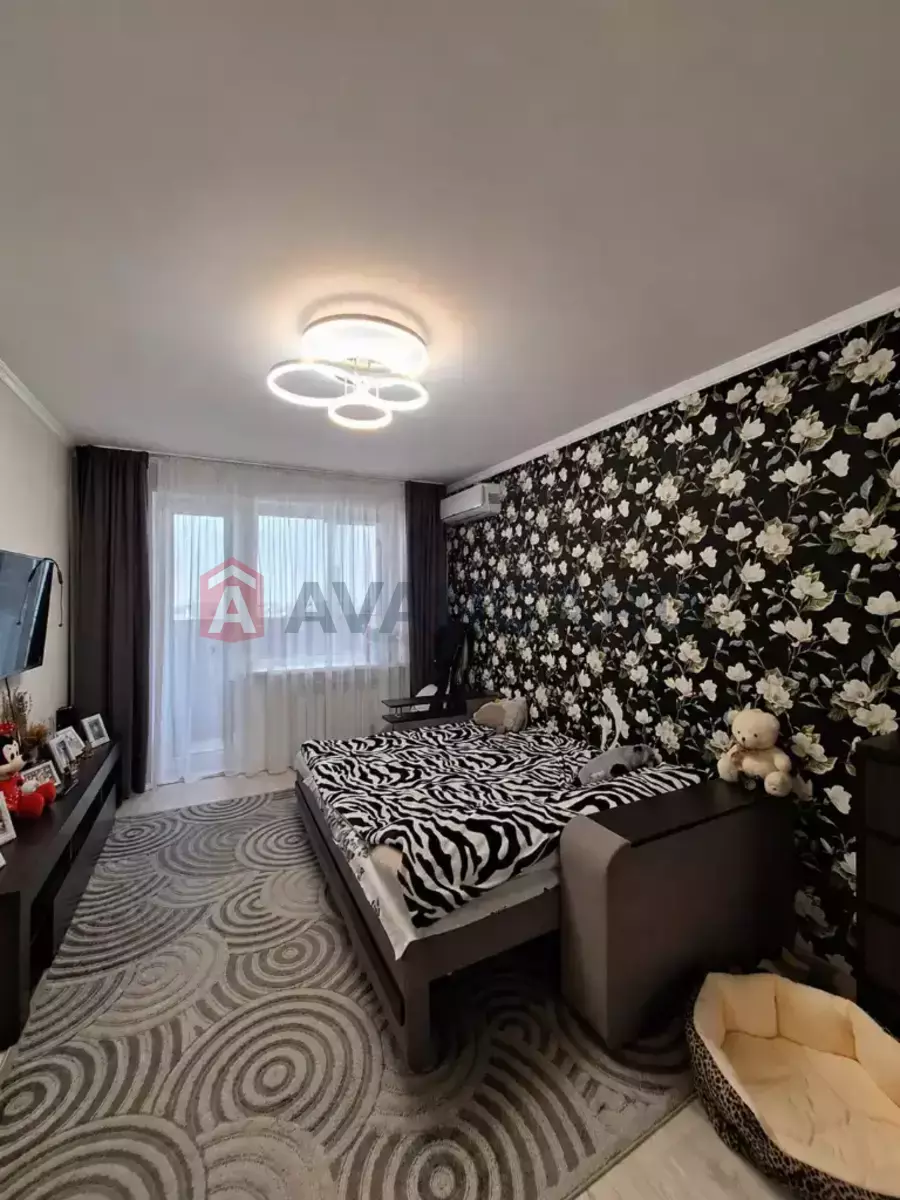 2 ��. ��������, 47/26/8 ��. �., 10/10 ������ ���� 8