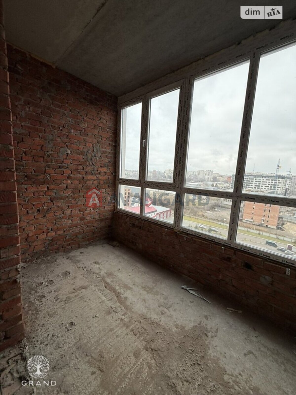 3 ��. ��������, 92/-/- ��. �., 10/10 ������ ���� 9