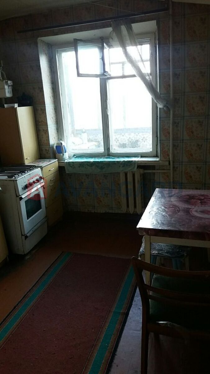 4 . , 82/51/8 . ., 8/9   7