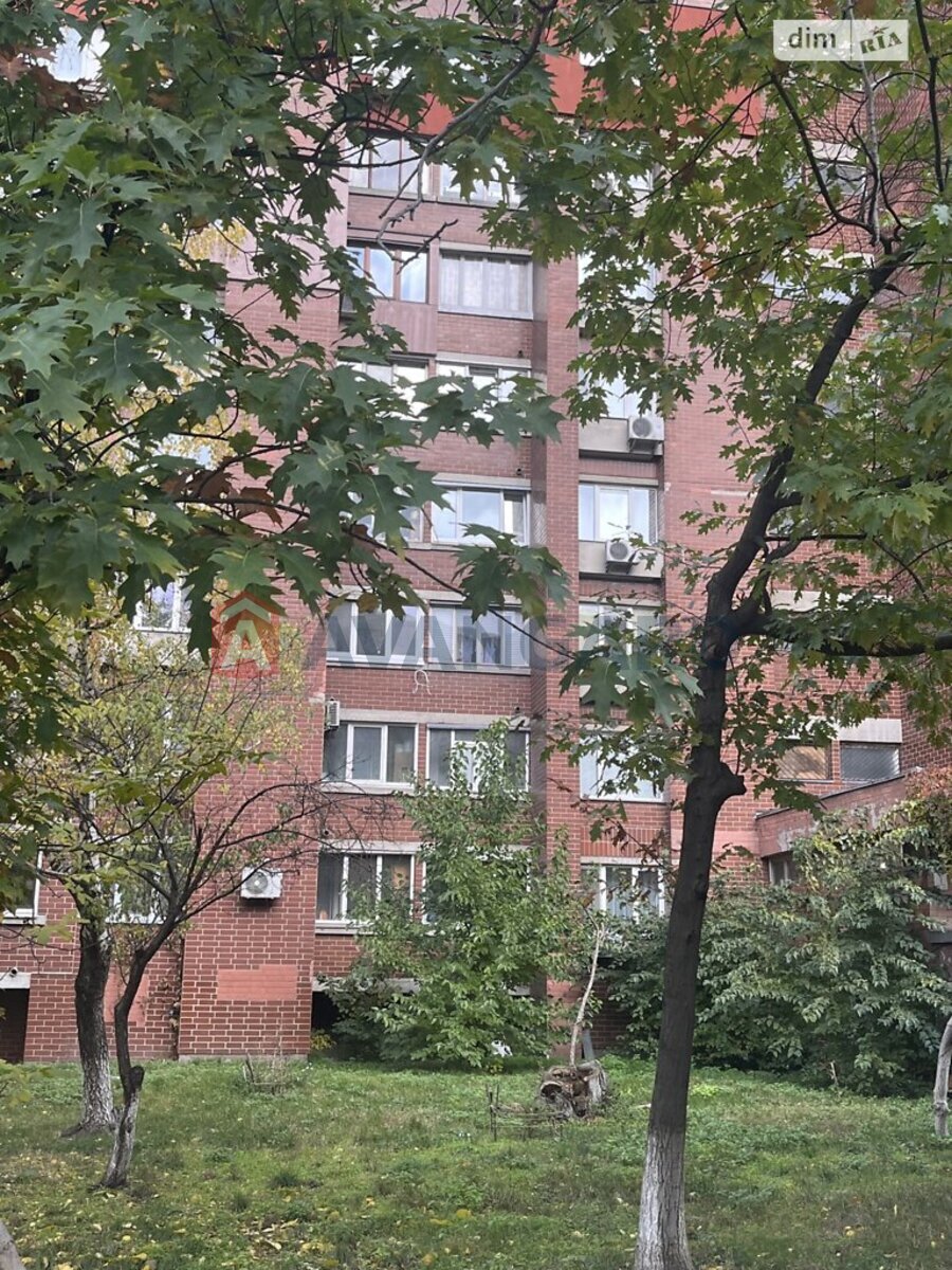 3 ��. ��������, 73/41/8 ��. �., 2/12 ������ ���� 14