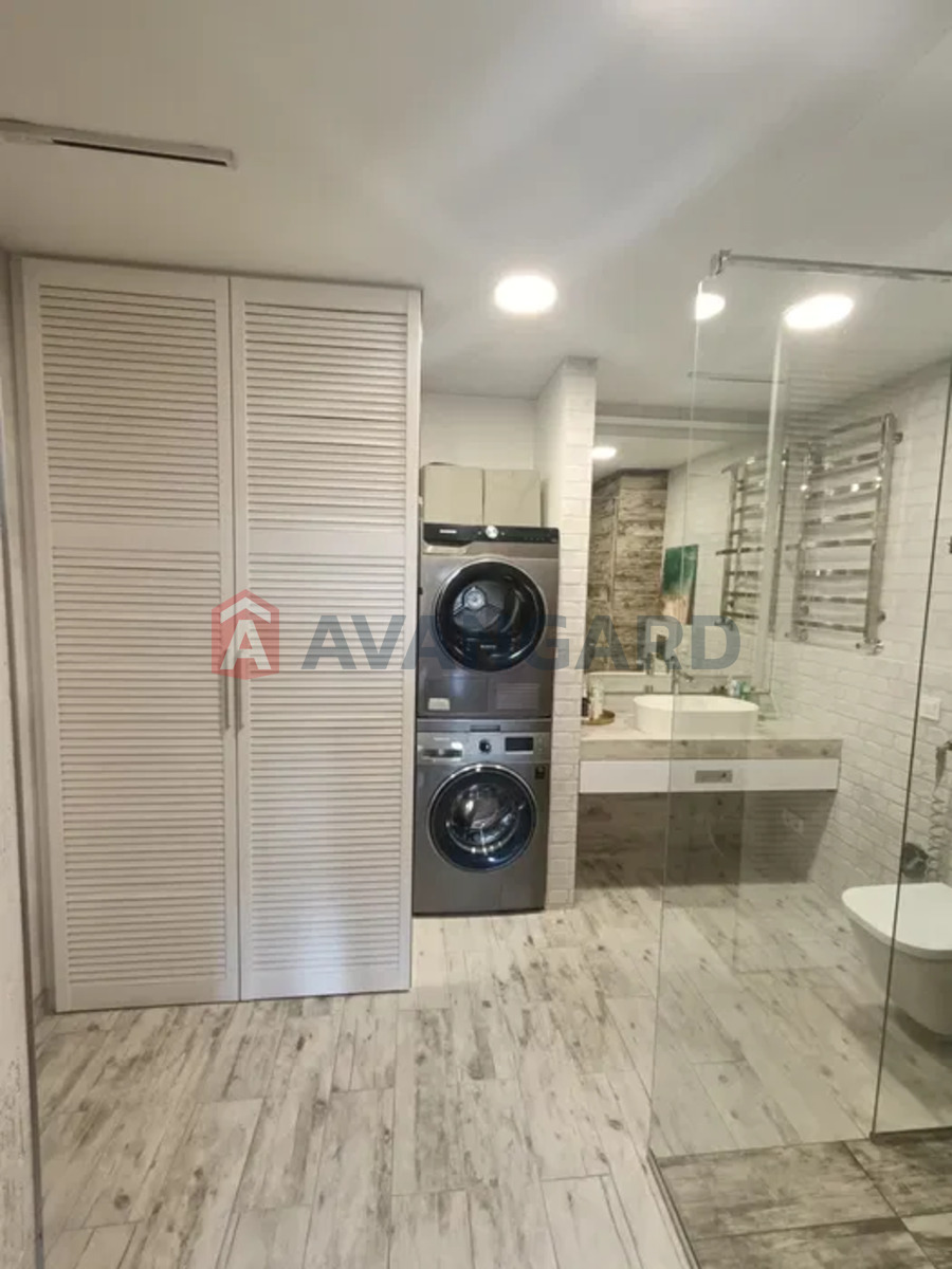 3 ��. ��������, 65/-/25 ��. �., 9/9 ������ ���� 6