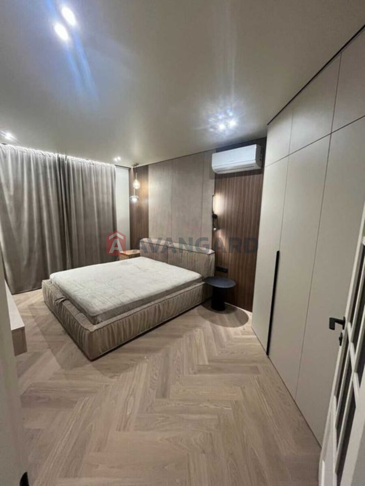 2 ����. ��������, 67/-/12 ��. �., 19/22 ���� ���� 7