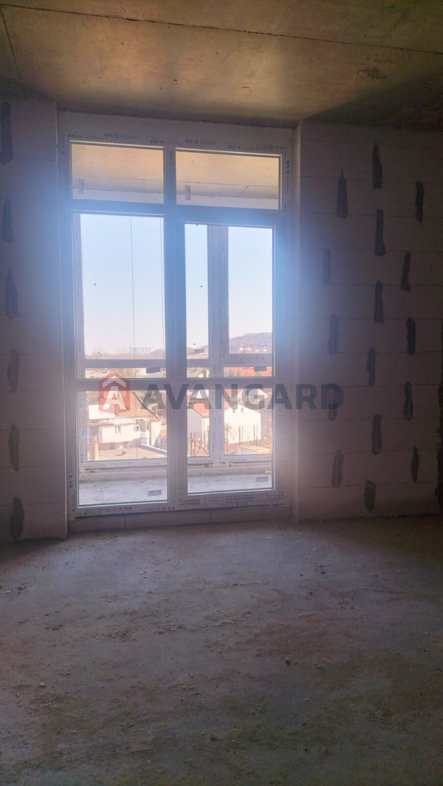 2 ��. ��������, 81,17/43/13 ��. �., 5/7 ������ ���� 7