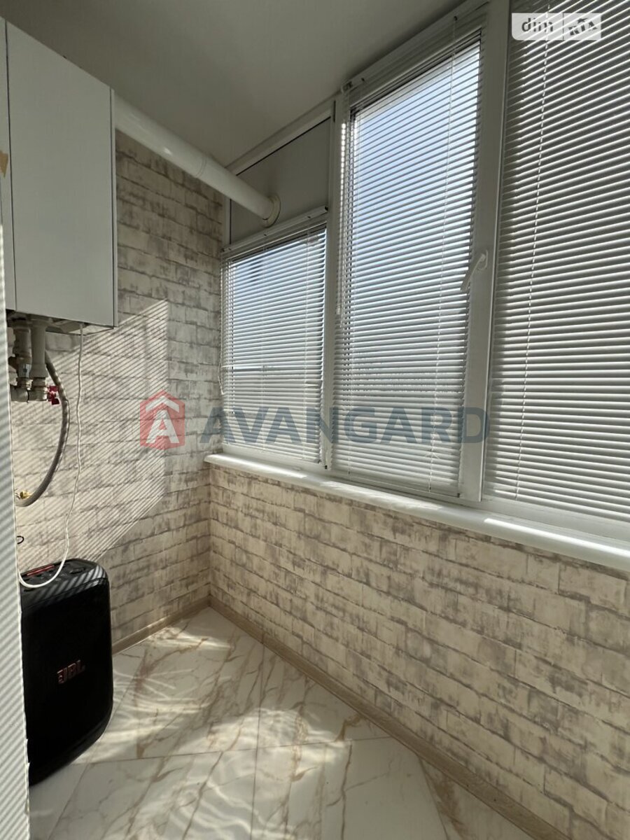 2 ��. ��������, 85/35/20 ��. �., 4/6 ������ ���� 17