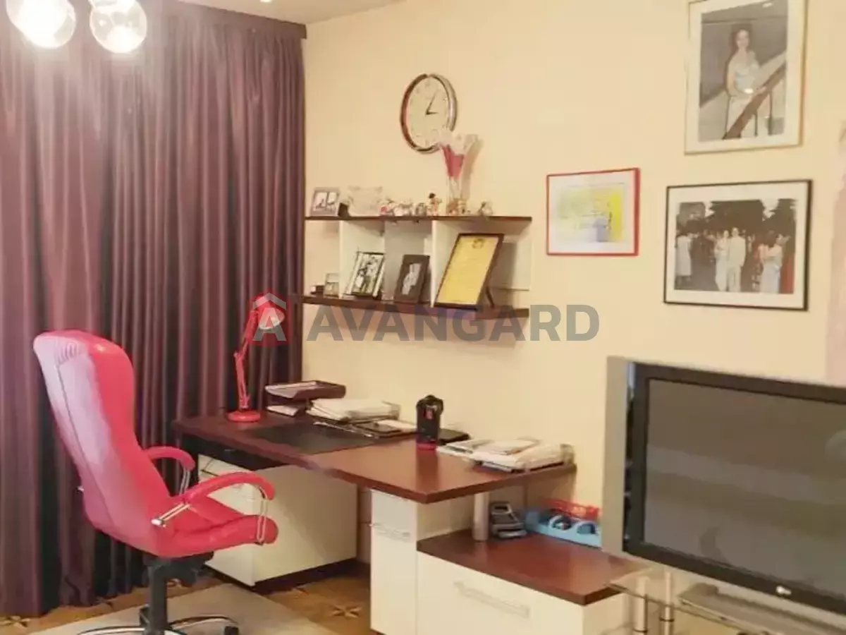 4 ��. ��������, 195/-/- ��. �., 15/15 ������ ���� 18