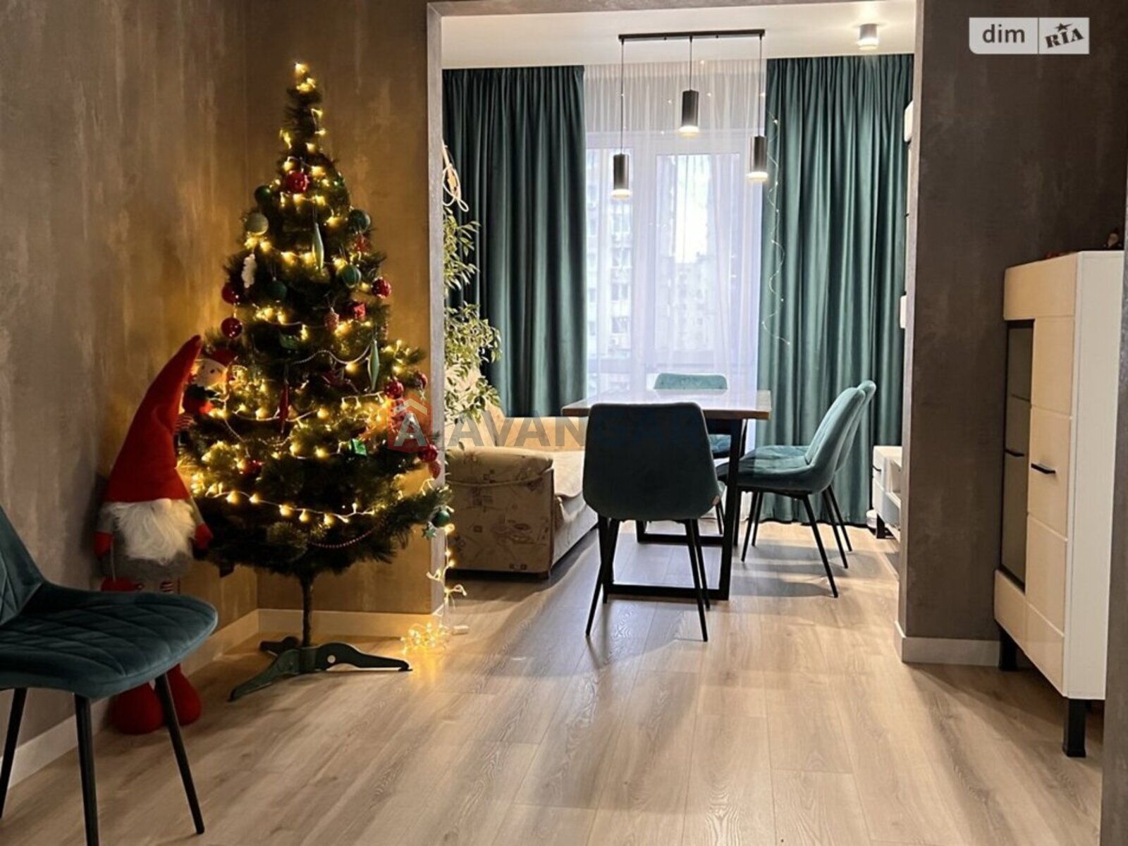 3 ��. ��������, 78/-/10 ��. �., 5/10 ������ ���� 8