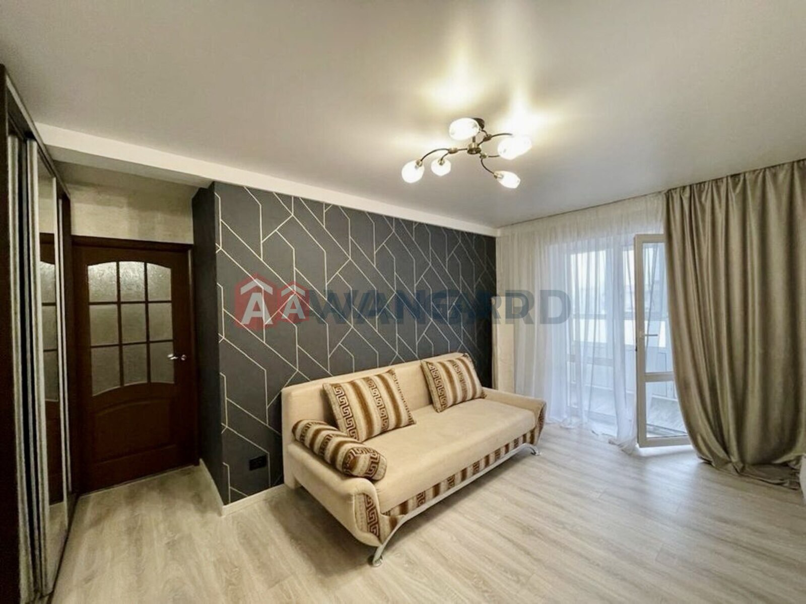 3 ��. ��������, 69/45/7 ��. �., 9/9 ������ ���� 1