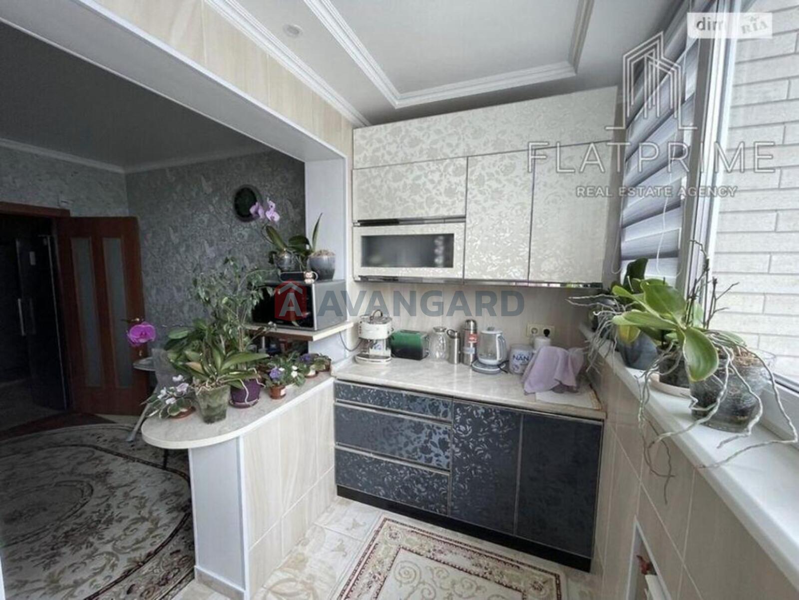 1 ��. ��������, 49/-/9 ��. �., 18/22 ������ ���� 1